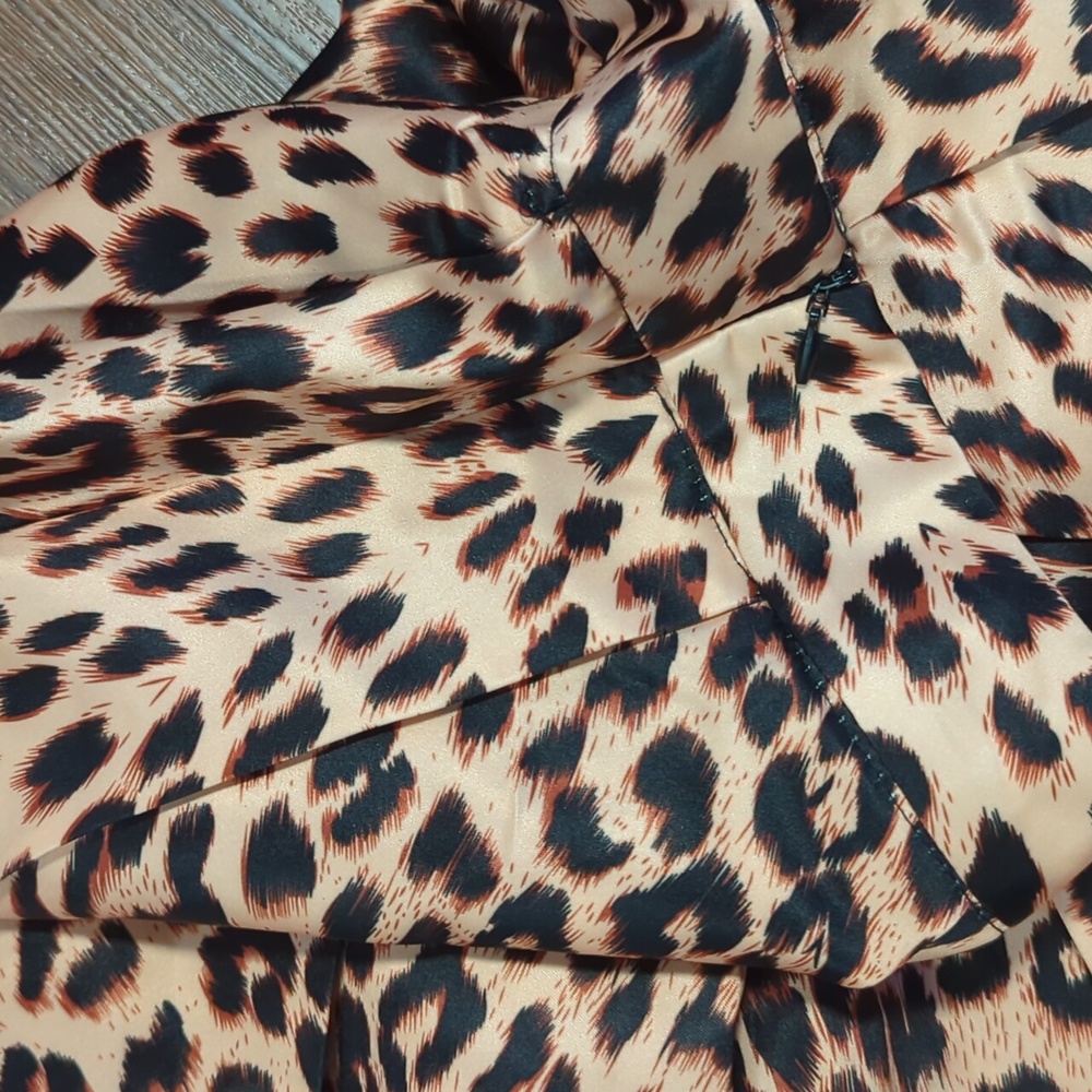 A Line Satin Leopard Print Skirt - Picture 4 of 7